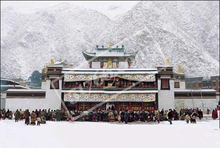 拉卜楞寺雪景